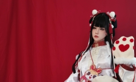 提前祝大家新年快乐，兔年身体健康，平安喜乐，事事顺...