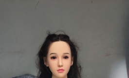 各位见多识广的娃佬求助，希望帮忙小弟找出这娃的身世