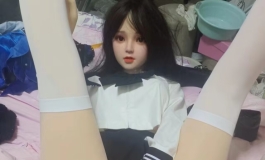 发个铃兰，不会拍照，乱发点图片，想问一下有啥好看.....