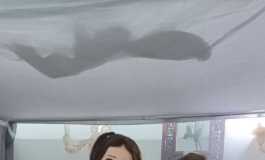 今天终于回来给娃洗澡了
