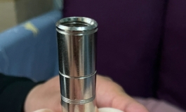 娃娃头和脖子缝隙特别大