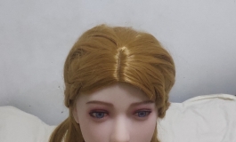 穿上婚纱的娃娃