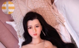 有些日子不值得咀嚼，就像早起应脱掉的吊带睡衣