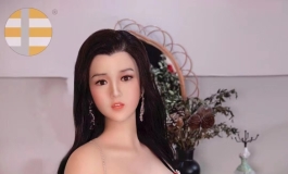 有些日子不值得咀嚼，就像早起应脱掉的吊带睡衣