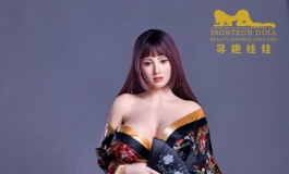 传闻中因为身材太好而感到困扰的小姐姐 嘻嘻~