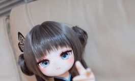团子头+露背旗袍+冷面萝莉=_______