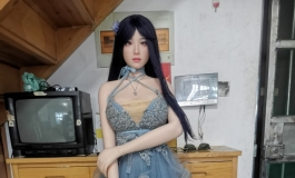 和服依然与晚礼服浅川