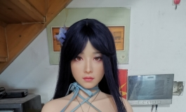 和服依然与晚礼服浅川