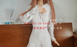 来3张睡裙照..