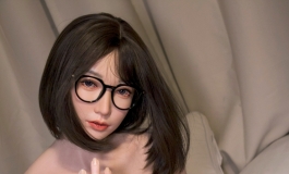 戴上眼镜确实注入灵魂，像深田老师了