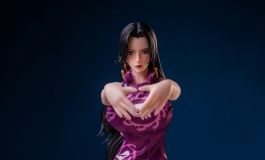 美美的女帝~~ 我的心被石化了 这个夏天 女帝必将响彻世界...