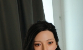 小秘书宣雅篇，OL制服.....咬笔的动作好诱人