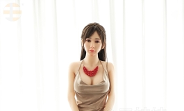 落日吻着晚风 晕出浪漫的橘红