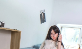 第二天，有一个叫洛伊的小妹敲响了二哥的房间。。。