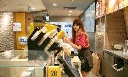 深夜和麦当劳小粉的快乐时光 老婆又解锁了新技能