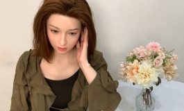 怎么突然矜持起来了，在床上你可不是这个样子