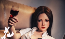 爱穿开檔黑丝女教师 Cyberfusion 花琳