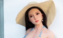 利兹邀我去海边过圣诞节，说穿泳装给我看