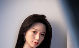 【沦陷的妻子】开始脱衣！