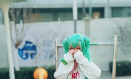 滑梯 秋千 和喷泉