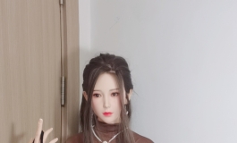 霓裳买了新衣服非要臭美一下