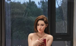 《矮大紧》迟到的龙年新春火辣专辑