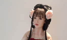 给大家看看汉服美女小溪