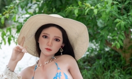 夏天来了，又能看到泳装妹妹了