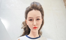 （内藏GIF）我是个快递员，送的是情趣用品，这单开门的却是个...