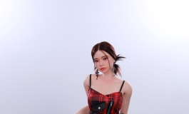 羽萱又换新衣服了