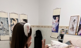 我给小冰老师换了一套衣服