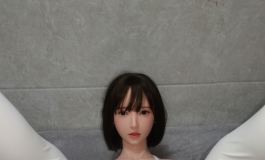 第一次入硅胶娃，选了暴雨