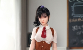 速看~发现有女同学上课不好好上！竟然在教室.....