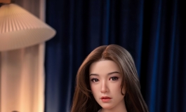 有这样的秘书很难不犯错啊..