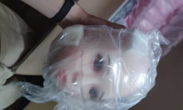 俊影娃娃