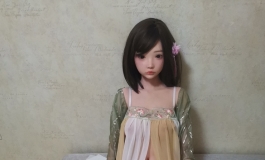 又给小猫4号同学找了一套新衣服
