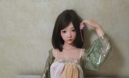 又给小猫4号同学找了一套新衣服