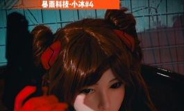 02号机驾驶员明日香，备战中